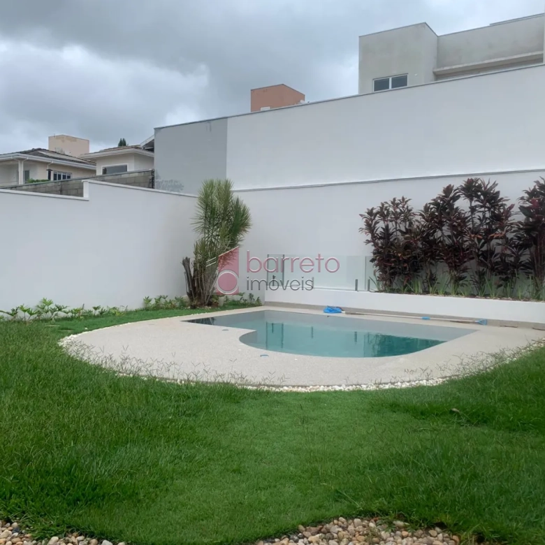 CASA À VENDA NO CONDOMÍNIO RESERVA DA SERRA EM JUNDIAÍ/SP
