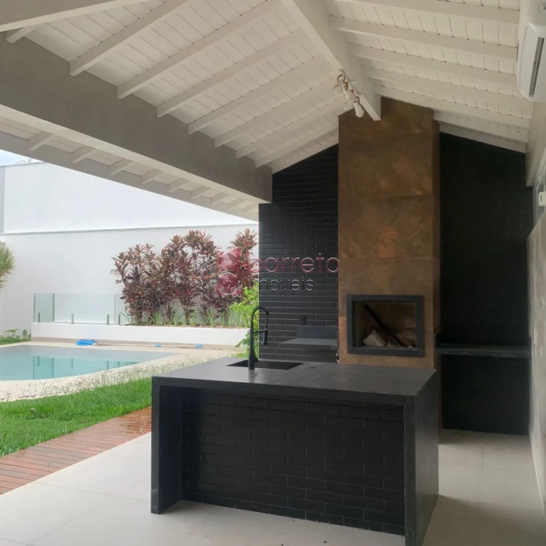 CASA À VENDA NO CONDOMÍNIO RESERVA DA SERRA EM JUNDIAÍ/SP