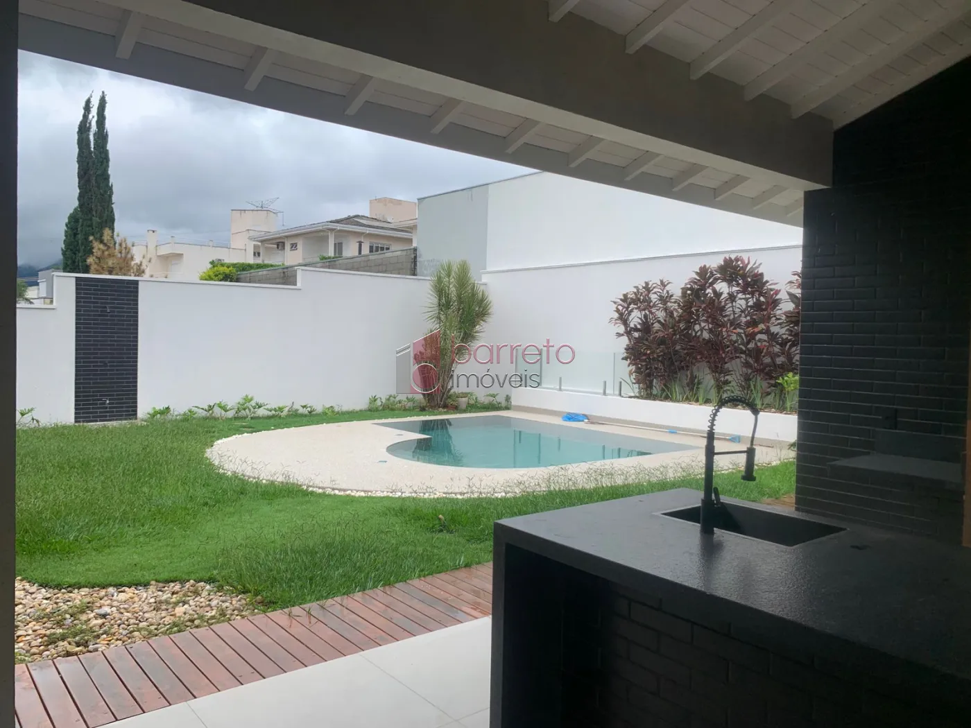 CASA À VENDA NO CONDOMÍNIO RESERVA DA SERRA EM JUNDIAÍ/SP