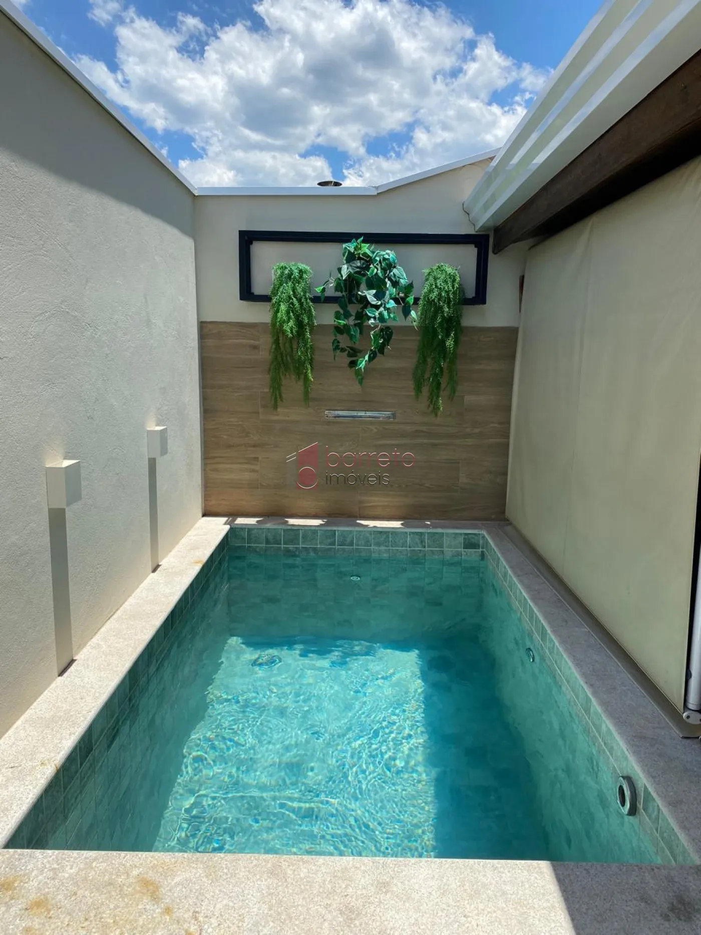 CASA COM CORREDOR À VENDA NO CONDOMÍNIO VINTAGE NO BAIRRO ENGORDADOURO EM JUNDIAÍ/SP