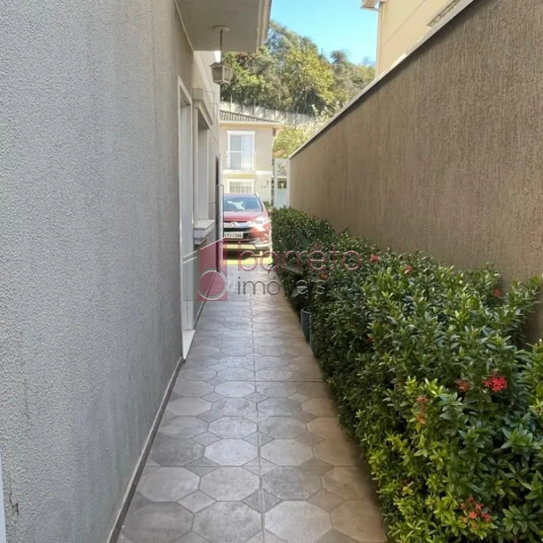 CASA COM CORREDOR À VENDA NO CONDOMÍNIO VINTAGE NO BAIRRO ENGORDADOURO EM JUNDIAÍ/SP