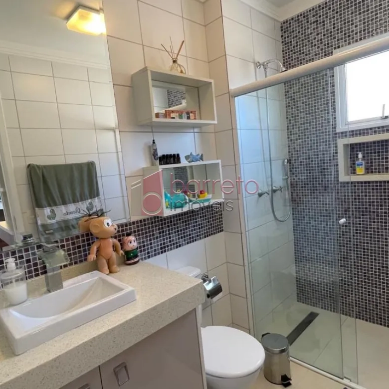 CASA COM CORREDOR À VENDA NO CONDOMÍNIO VINTAGE NO BAIRRO ENGORDADOURO EM JUNDIAÍ/SP