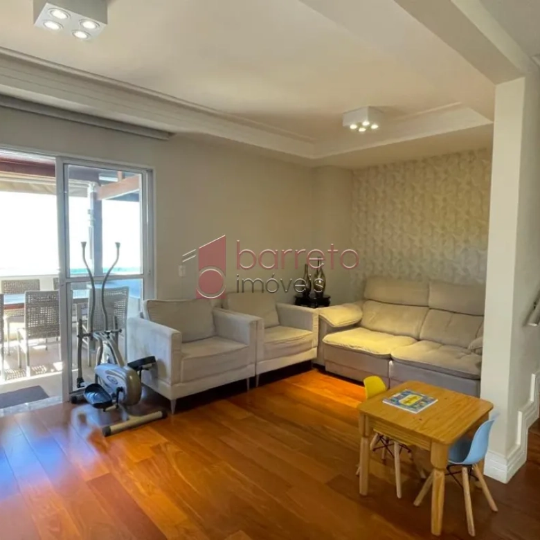 CASA COM CORREDOR À VENDA NO CONDOMÍNIO VINTAGE NO BAIRRO ENGORDADOURO EM JUNDIAÍ/SP