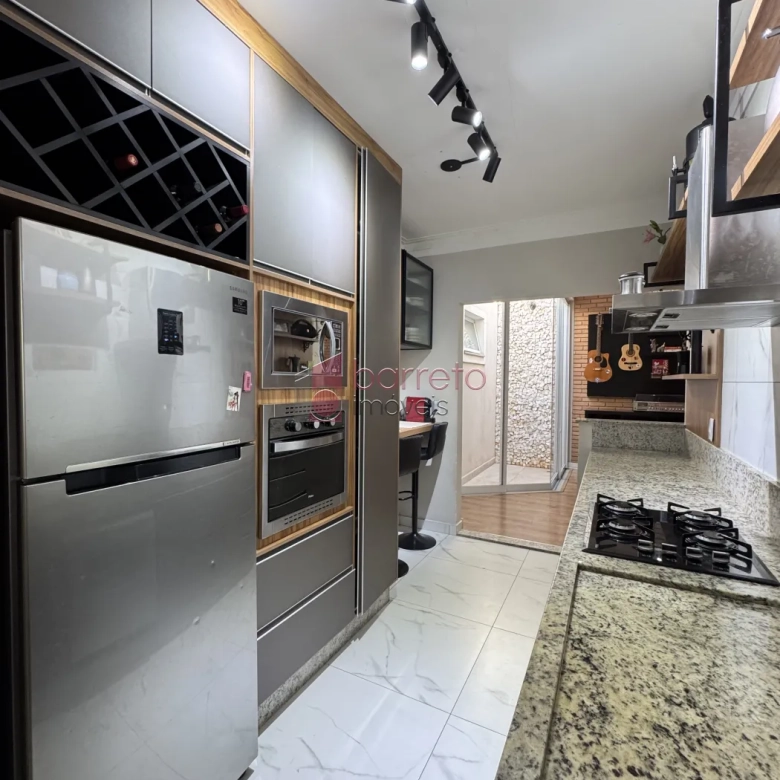 CASA TÉRREA À VENDA NO CONDOMÍNIO RESIDENCIAL DOS IPÊS – JUNDIAÍ/SP