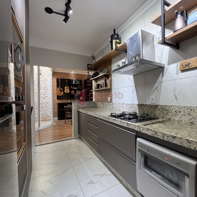 CASA TÉRREA À VENDA NO CONDOMÍNIO RESIDENCIAL DOS IPÊS – JUNDIAÍ/SP