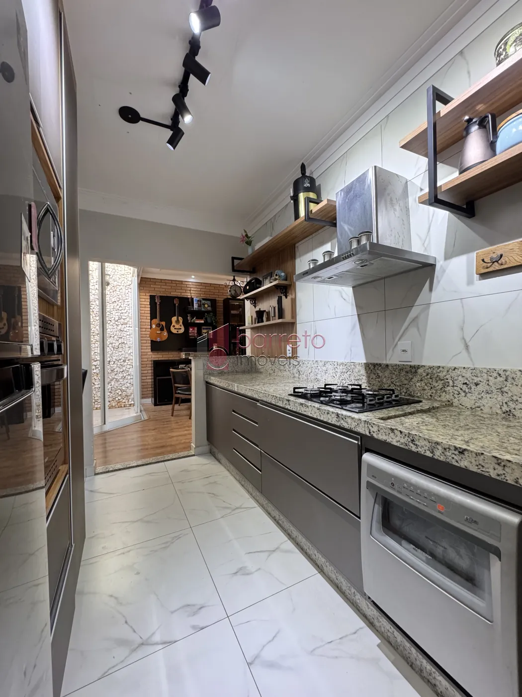 CASA TÉRREA À VENDA NO CONDOMÍNIO RESIDENCIAL DOS IPÊS – JUNDIAÍ/SP