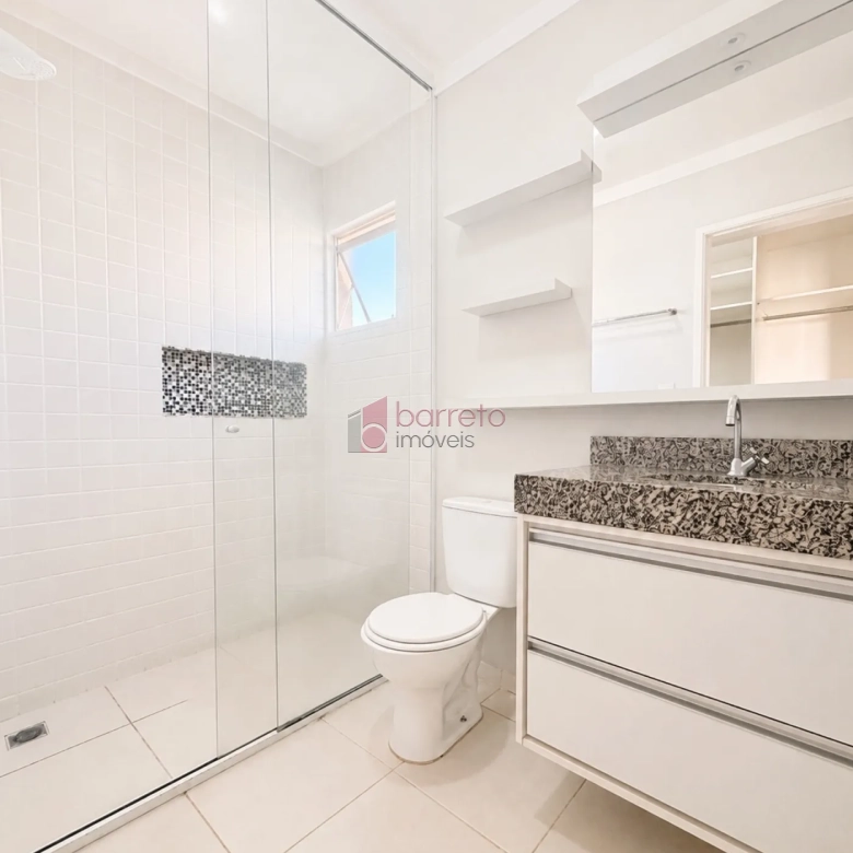 SOBRADO À VENDA – 03 QUARTOS – RESIDENCIAL THINA – JUNDIAÍ/SP