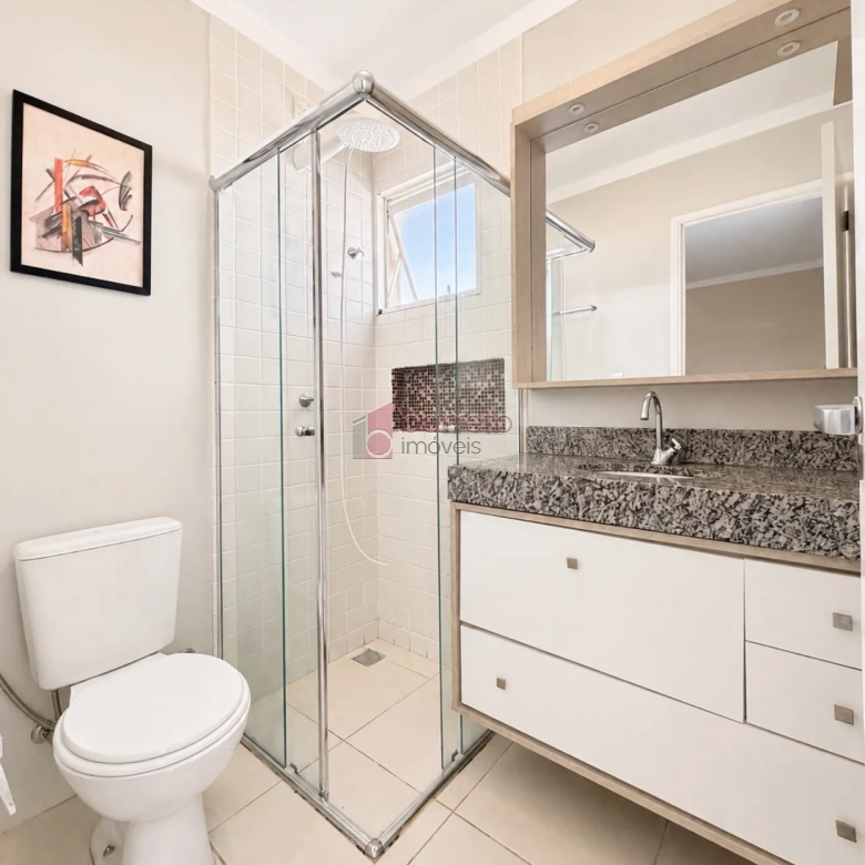 SOBRADO À VENDA – 03 QUARTOS – RESIDENCIAL THINA – JUNDIAÍ/SP