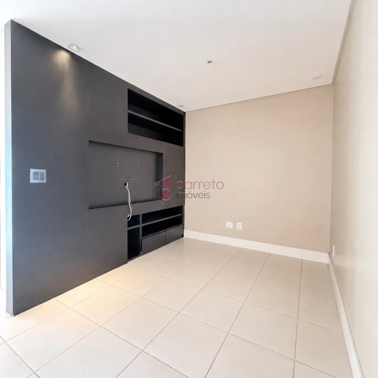 SOBRADO À VENDA – 03 QUARTOS – RESIDENCIAL THINA – JUNDIAÍ/SP