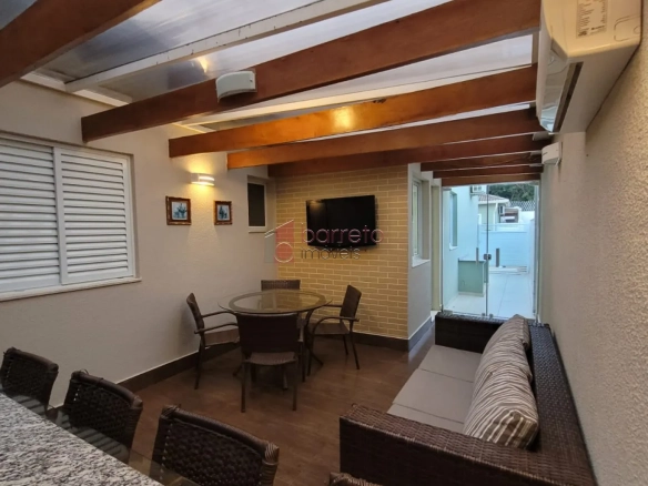 CASA TÉRREA SEMI-MOBILIADA PARA LOCAÇÃO NO CONDOMÍNIO VILAGGIO MEDEIROS – JUNDIAÍ/SP