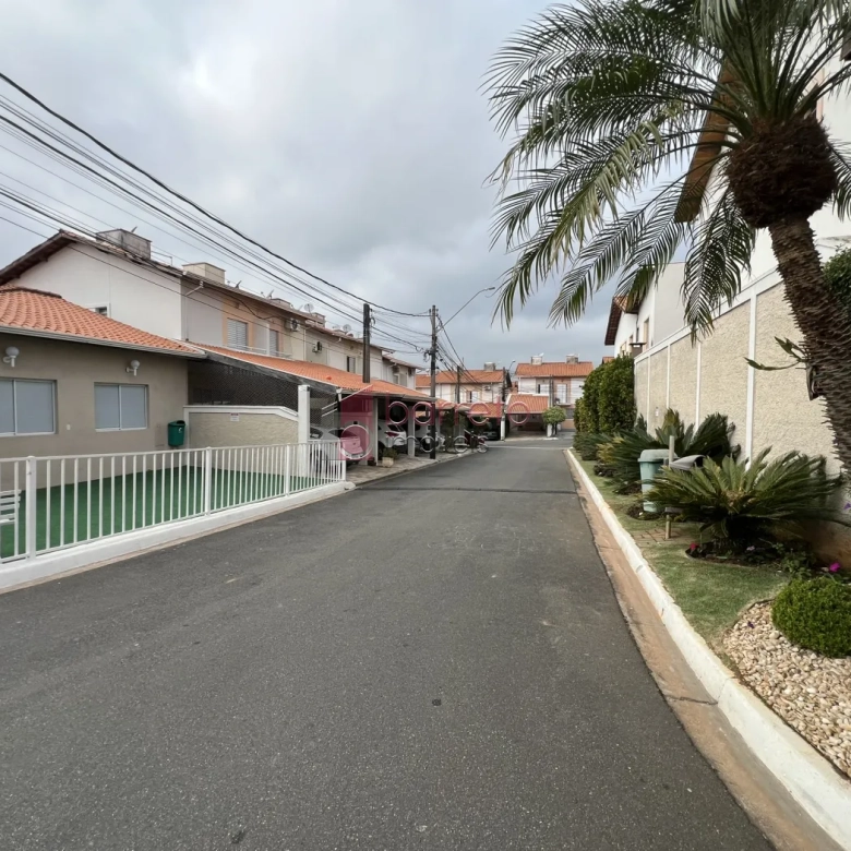 CASA À VENDA NO CONDOMÍNIO VILA RUBI EM JUNDIAÍ/SP