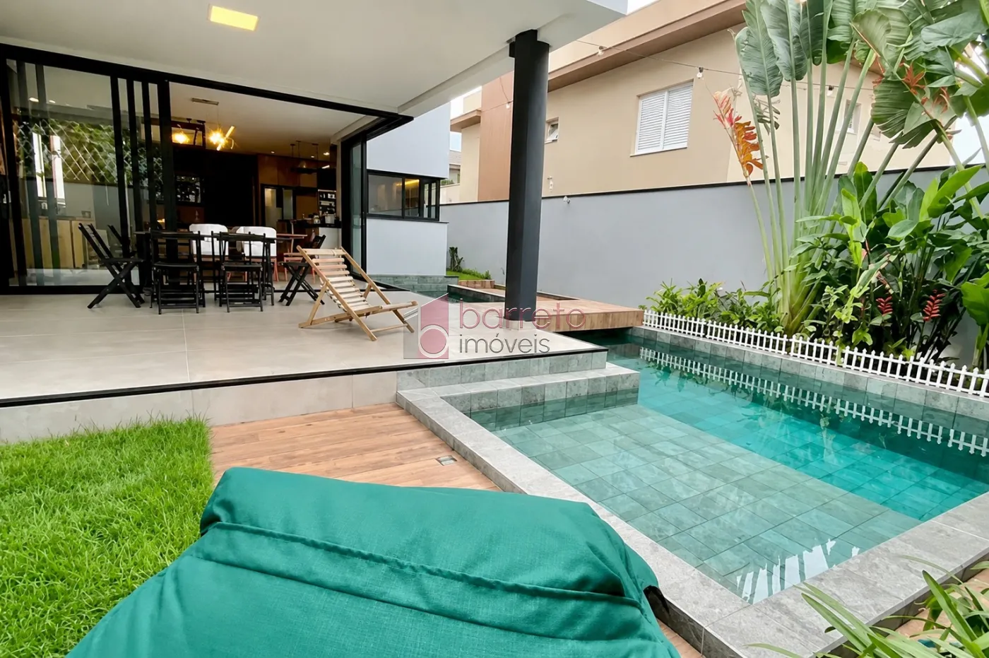 CASA/SOBRADO À VENDA – 03 QUARTOS – VILLAGE DAS FLORES – JUNDIAÍ/SP