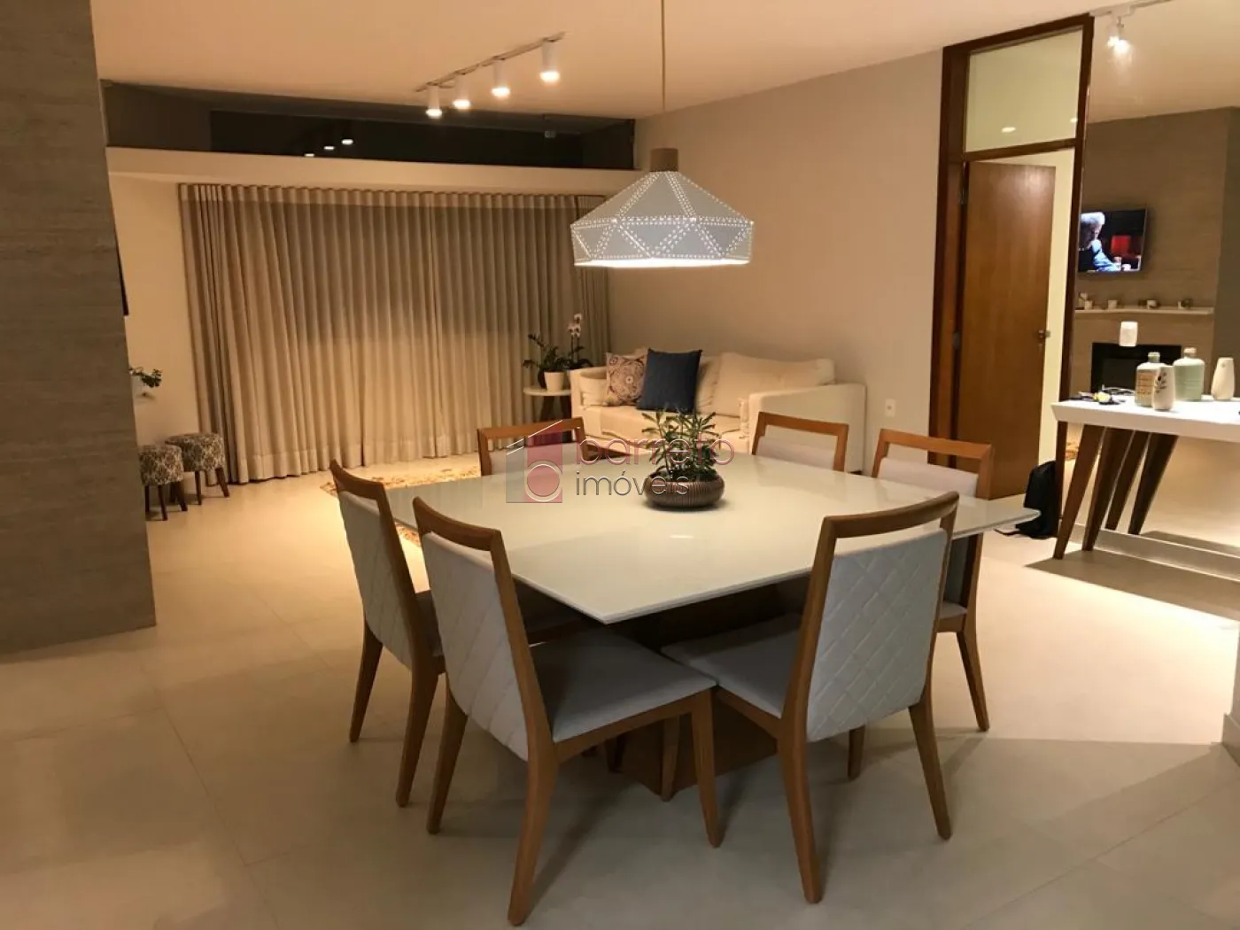 CASA À VENDA NO CONDOMÍNIO JARDIM NOVO MUNDO EM JUNDIAÍ/SP