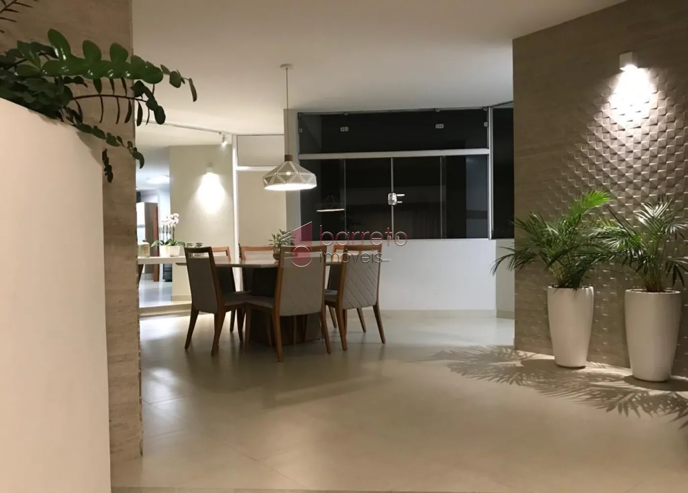 CASA À VENDA NO CONDOMÍNIO JARDIM NOVO MUNDO EM JUNDIAÍ/SP