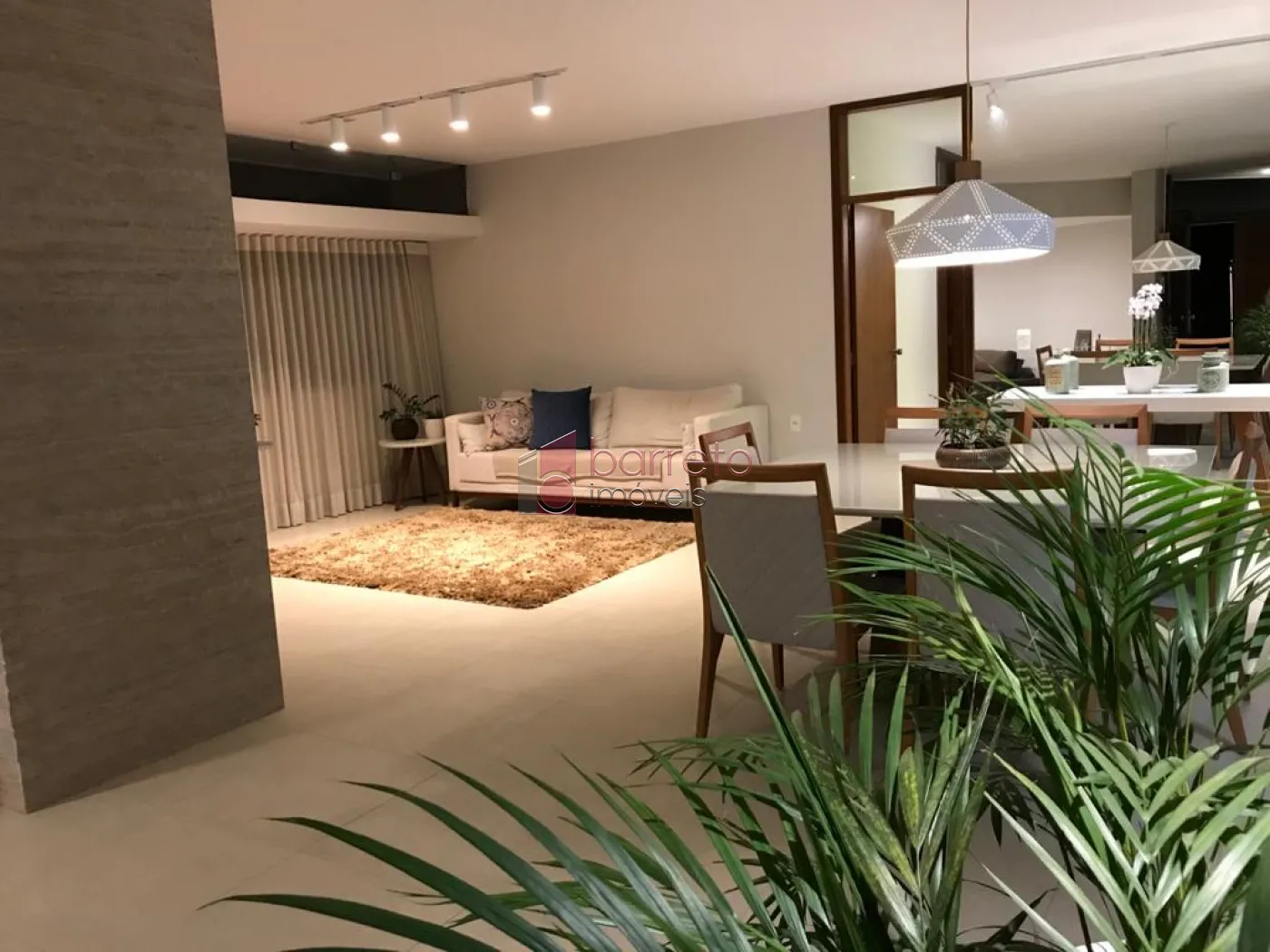 CASA À VENDA NO CONDOMÍNIO JARDIM NOVO MUNDO EM JUNDIAÍ/SP