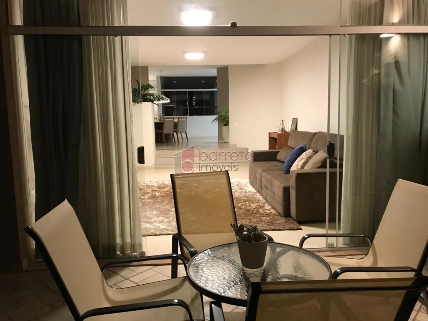CASA À VENDA NO CONDOMÍNIO JARDIM NOVO MUNDO EM JUNDIAÍ/SP