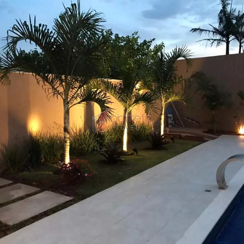 CASA À VENDA NO CONDOMÍNIO JARDIM NOVO MUNDO EM JUNDIAÍ/SP