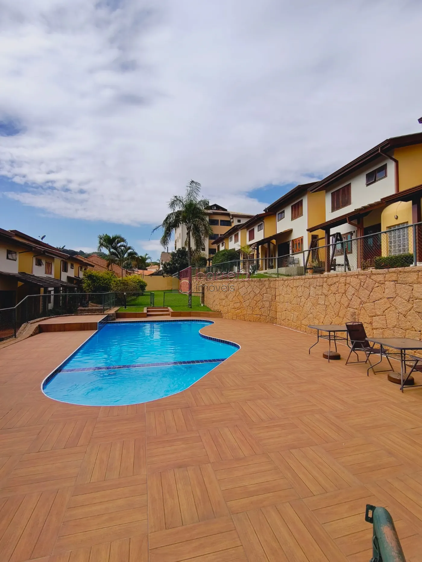 CASA À VENDA NO CONDOMÍNIO DAS ACÁCIAS NO JARDIM PAULISTA – JUNDIAI/SP
