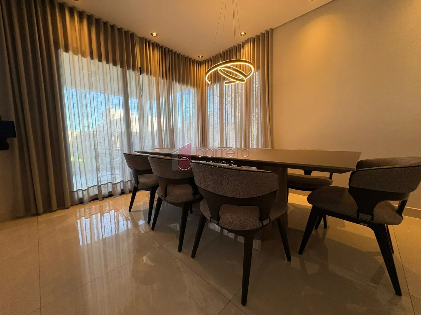 CASA SOBRADO COM 03 SUÍTES À VENDA NO CONDOMÍNIO BRISAS DO LAGO – JUNDIAÍ/SP