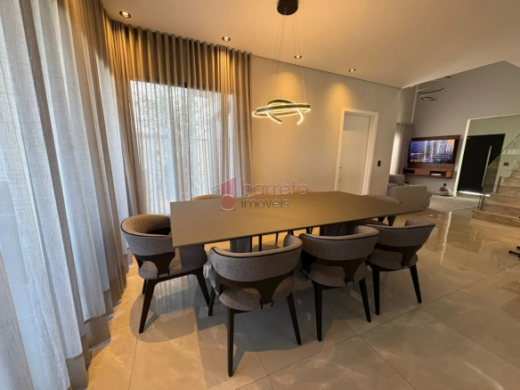 CASA SOBRADO COM 03 SUÍTES À VENDA NO CONDOMÍNIO BRISAS DO LAGO – JUNDIAÍ/SP