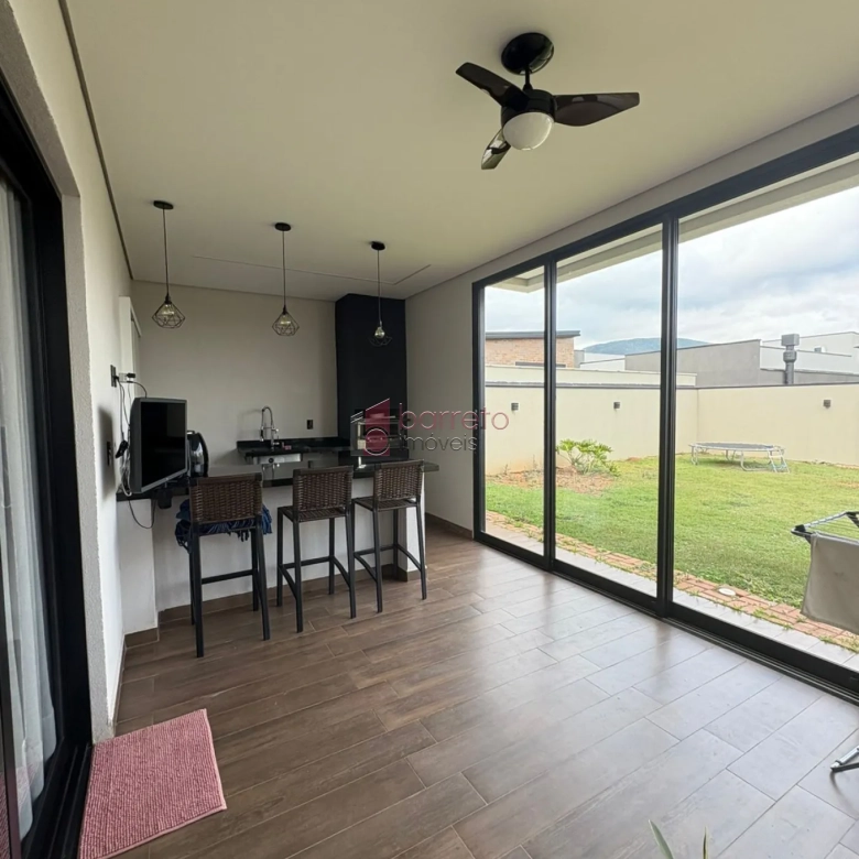 CASA SOBRADO COM 03 SUÍTES À VENDA NO CONDOMÍNIO BRISAS DO LAGO – JUNDIAÍ/SP