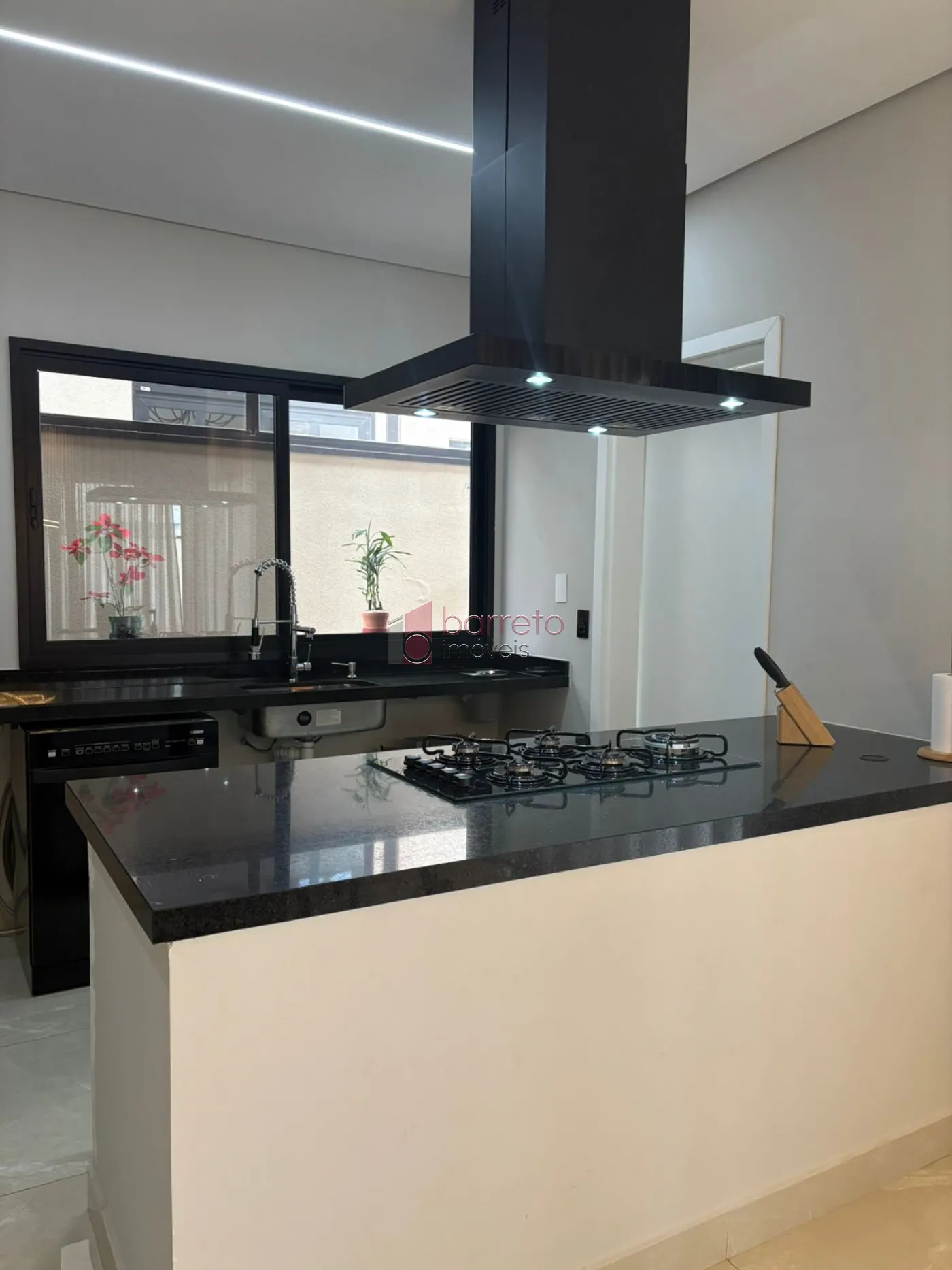 CASA SOBRADO COM 03 SUÍTES À VENDA NO CONDOMÍNIO BRISAS DO LAGO – JUNDIAÍ/SP
