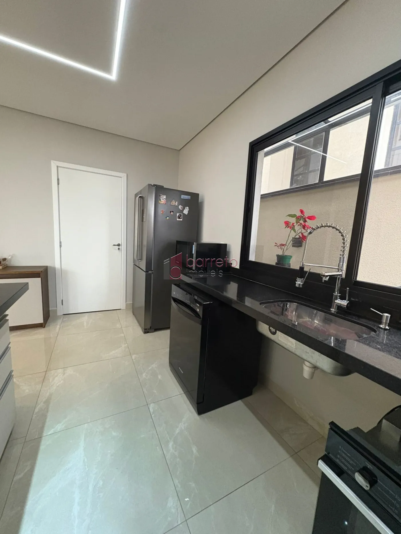 CASA SOBRADO COM 03 SUÍTES À VENDA NO CONDOMÍNIO BRISAS DO LAGO – JUNDIAÍ/SP
