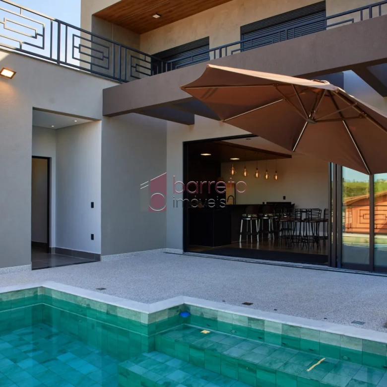CASA À VENDA NO CONDOMÍNIO RESERVA DA SERRA EM JUNDIAÍ/SP