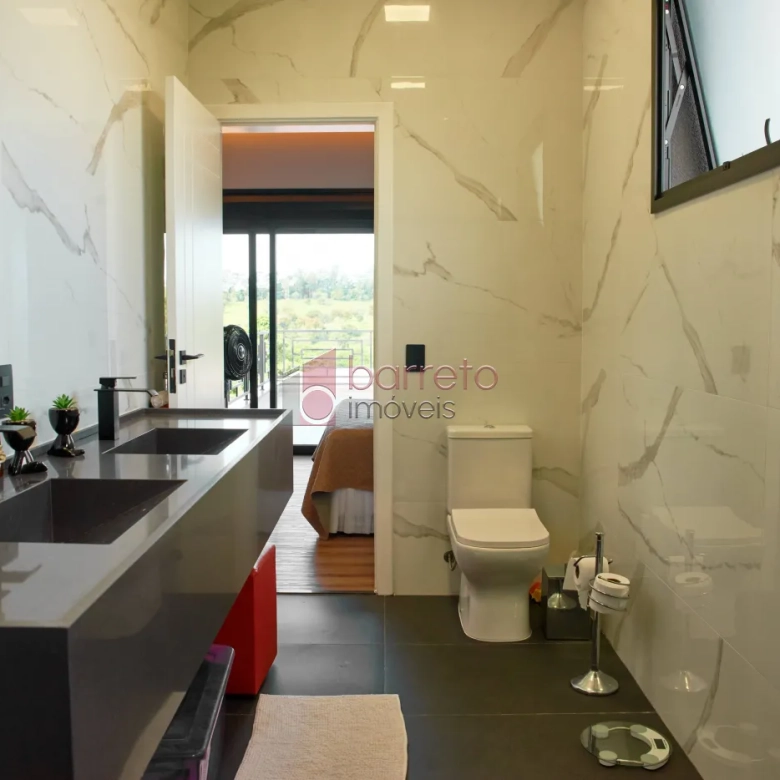 CASA À VENDA NO CONDOMÍNIO RESERVA DA SERRA EM JUNDIAÍ/SP