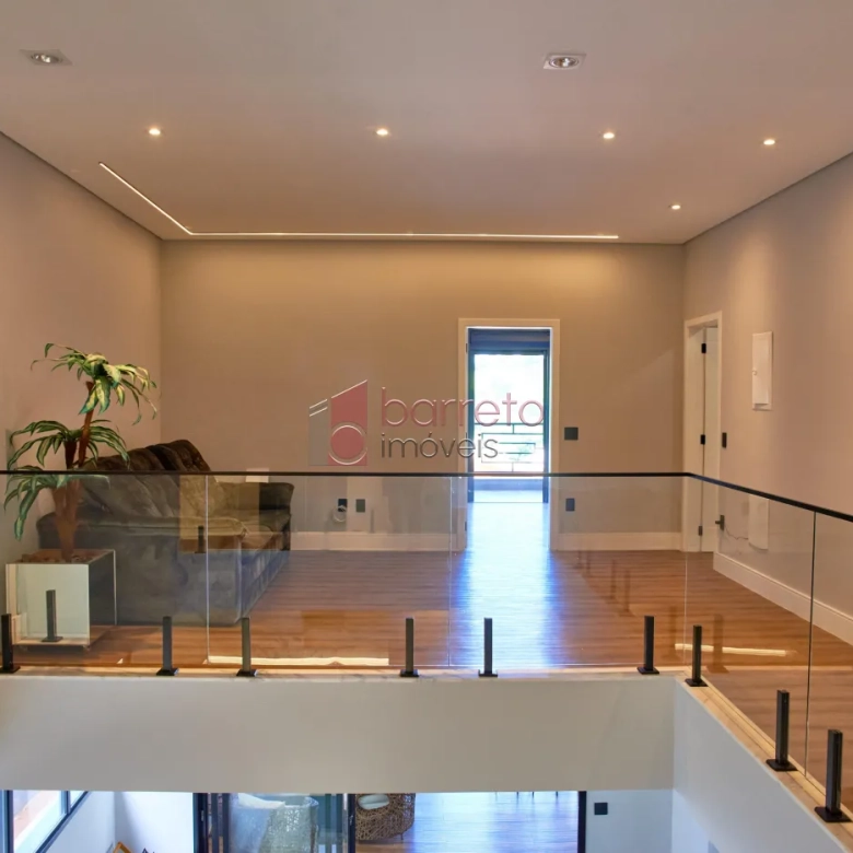 CASA À VENDA NO CONDOMÍNIO RESERVA DA SERRA EM JUNDIAÍ/SP
