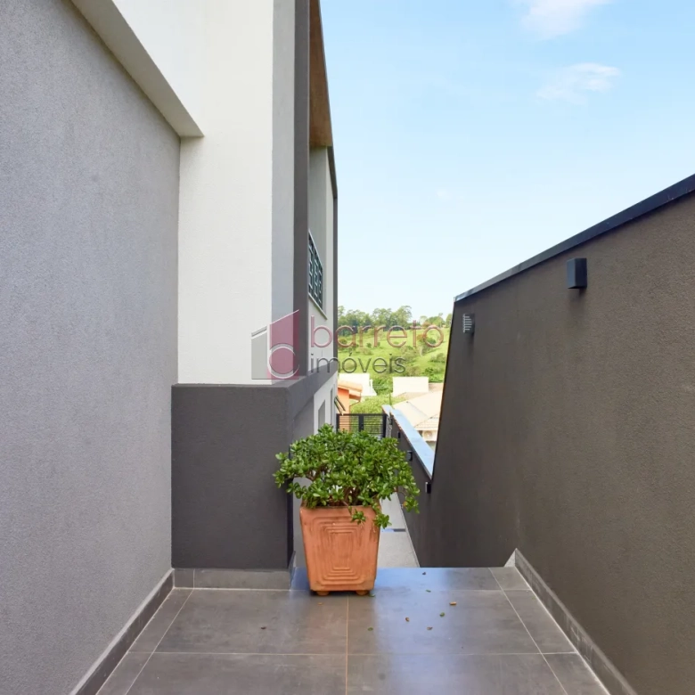 CASA À VENDA NO CONDOMÍNIO RESERVA DA SERRA EM JUNDIAÍ/SP