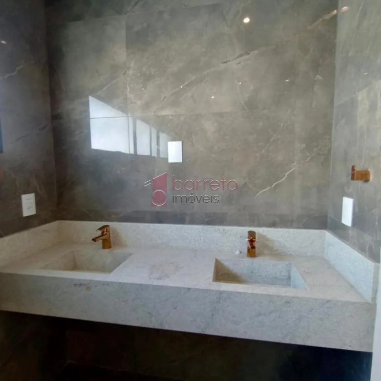 CASA À VENDA NO CONDOMÍNIO PARQUE DAS CAMÉLIAS – MEDEIROS – JUNDIAÍ/SP