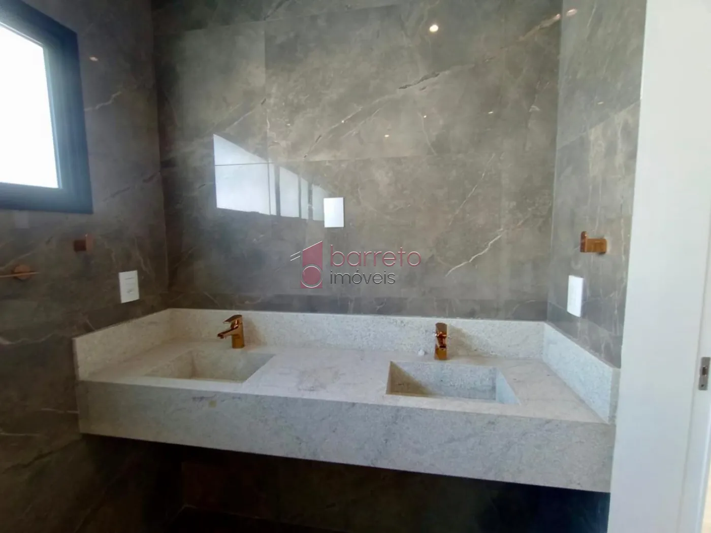 CASA À VENDA NO CONDOMÍNIO PARQUE DAS CAMÉLIAS – MEDEIROS – JUNDIAÍ/SP