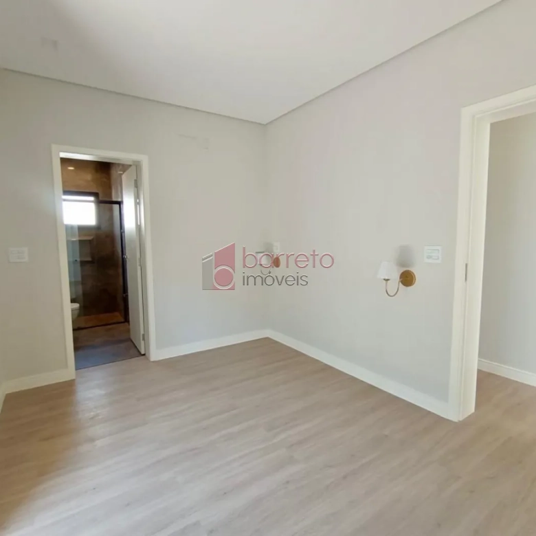 CASA À VENDA NO CONDOMÍNIO PARQUE DAS CAMÉLIAS – MEDEIROS – JUNDIAÍ/SP