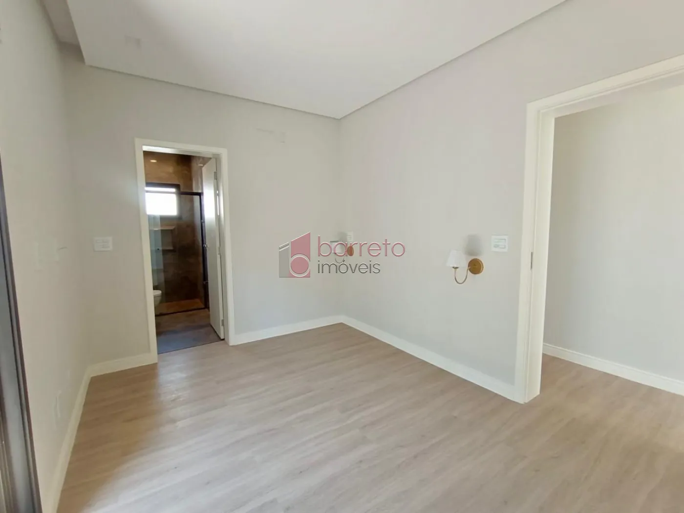 CASA À VENDA NO CONDOMÍNIO PARQUE DAS CAMÉLIAS – MEDEIROS – JUNDIAÍ/SP