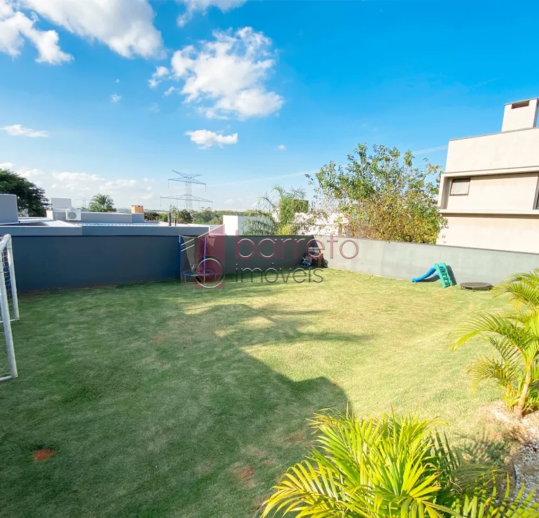 CASA TÉRREA À VENDA – 03 QUARTOS – CONDOMÍNIO RESERVA DA SERRA – JUNDIAÍ/SP