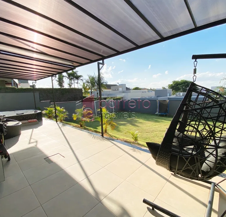CASA TÉRREA À VENDA – 03 QUARTOS – CONDOMÍNIO RESERVA DA SERRA – JUNDIAÍ/SP