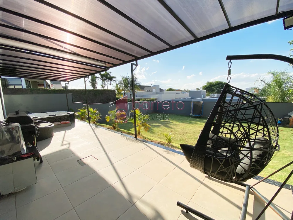 CASA TÉRREA À VENDA – 03 QUARTOS – CONDOMÍNIO RESERVA DA SERRA – JUNDIAÍ/SP