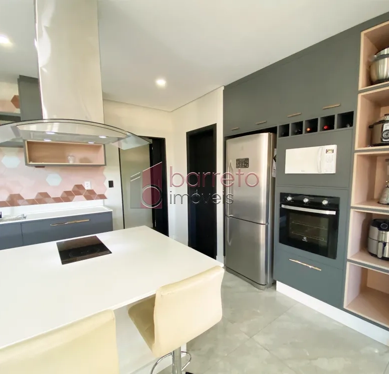 CASA TÉRREA À VENDA – 03 QUARTOS – CONDOMÍNIO RESERVA DA SERRA – JUNDIAÍ/SP