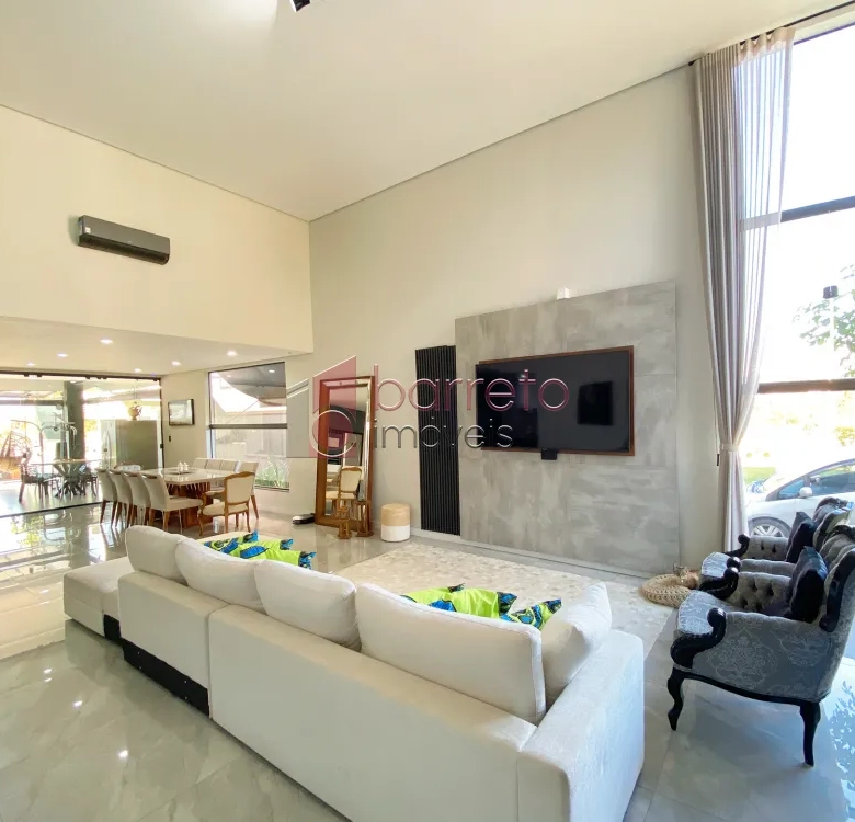 CASA TÉRREA À VENDA – 03 QUARTOS – CONDOMÍNIO RESERVA DA SERRA – JUNDIAÍ/SP