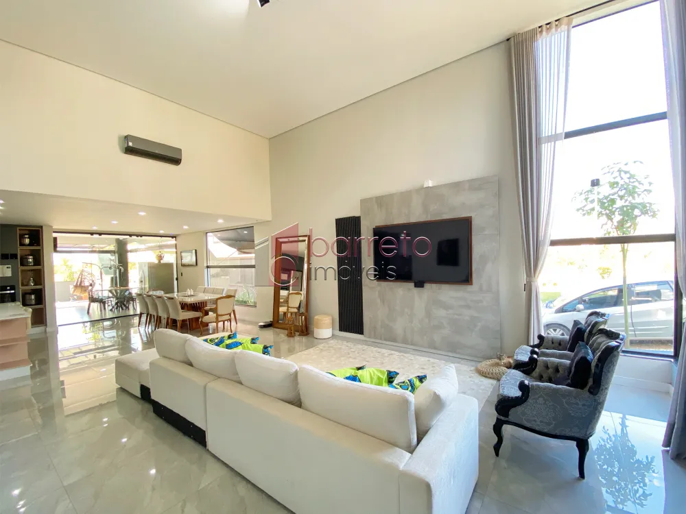 CASA TÉRREA À VENDA – 03 QUARTOS – CONDOMÍNIO RESERVA DA SERRA – JUNDIAÍ/SP