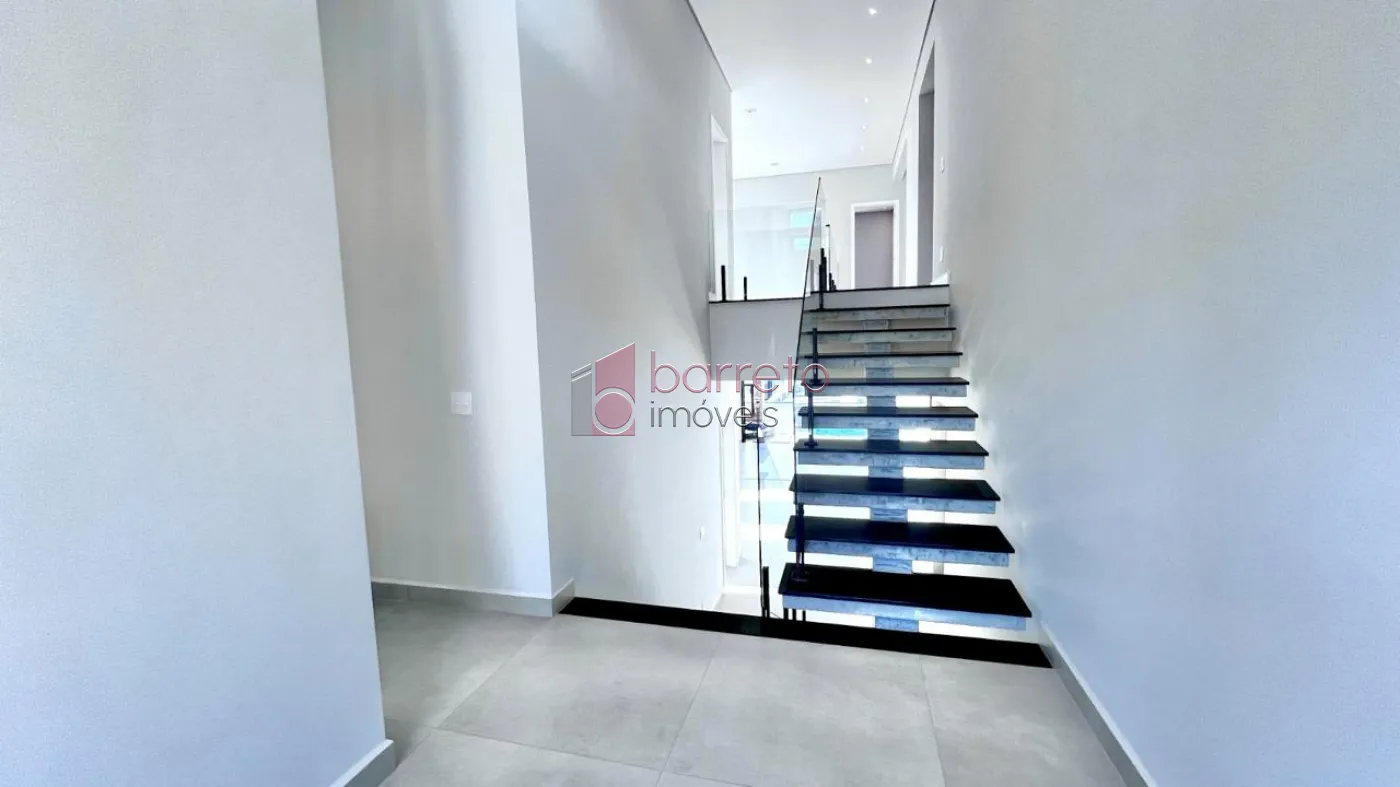 CASA COM 04 SUÍTES À VENDA NO CONDOMÍNIO RESERVA DA SERRA – JUNDIAÍ/SP