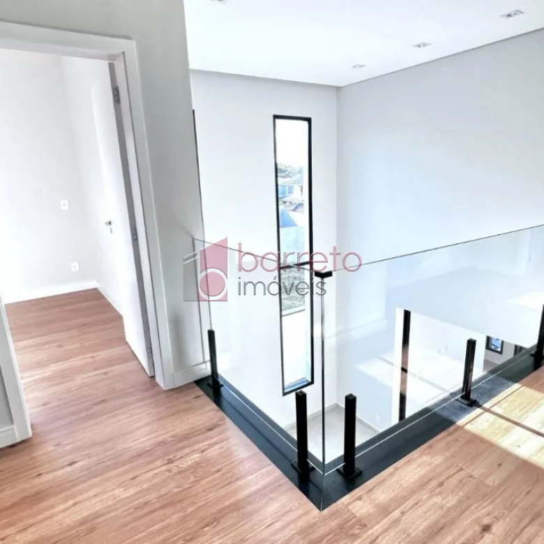 CASA COM 04 SUÍTES À VENDA NO CONDOMÍNIO RESERVA DA SERRA – JUNDIAÍ/SP