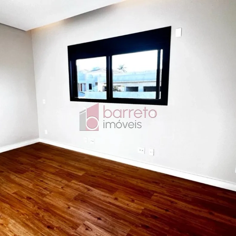 CASA COM 04 SUÍTES À VENDA NO CONDOMÍNIO RESERVA DA SERRA – JUNDIAÍ/SP