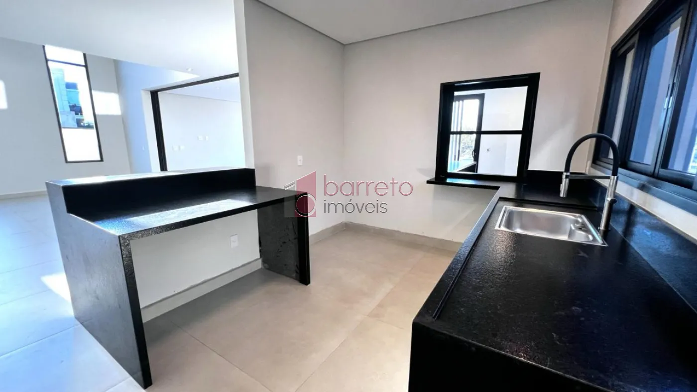 CASA COM 04 SUÍTES À VENDA NO CONDOMÍNIO RESERVA DA SERRA – JUNDIAÍ/SP