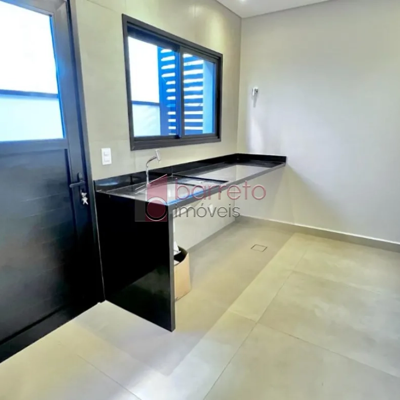CASA COM 04 SUÍTES À VENDA NO CONDOMÍNIO RESERVA DA SERRA – JUNDIAÍ/SP