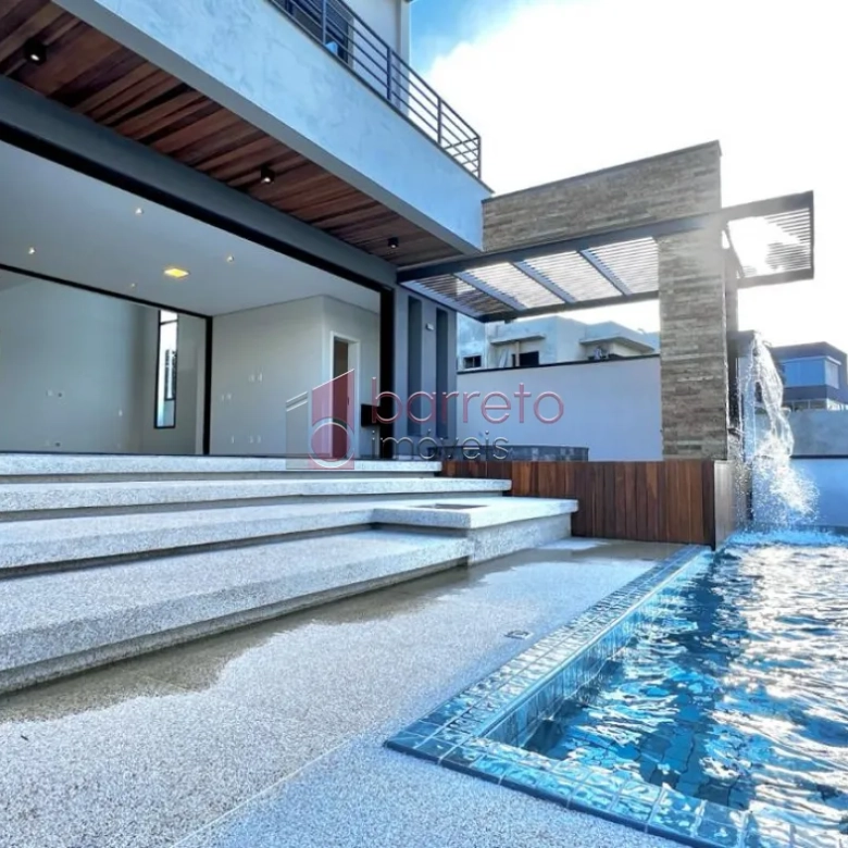 CASA COM 04 SUÍTES À VENDA NO CONDOMÍNIO RESERVA DA SERRA – JUNDIAÍ/SP