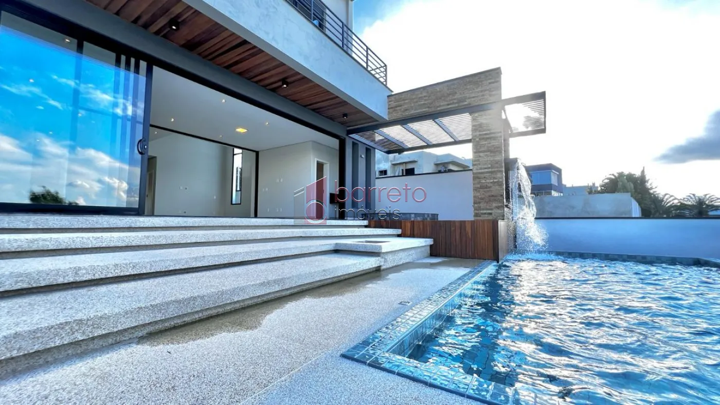 CASA COM 04 SUÍTES À VENDA NO CONDOMÍNIO RESERVA DA SERRA – JUNDIAÍ/SP