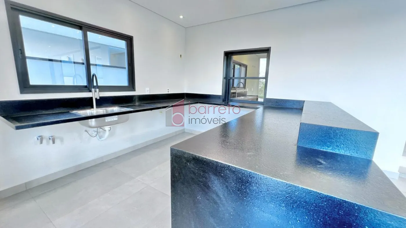 CASA COM 04 SUÍTES À VENDA NO CONDOMÍNIO RESERVA DA SERRA – JUNDIAÍ/SP