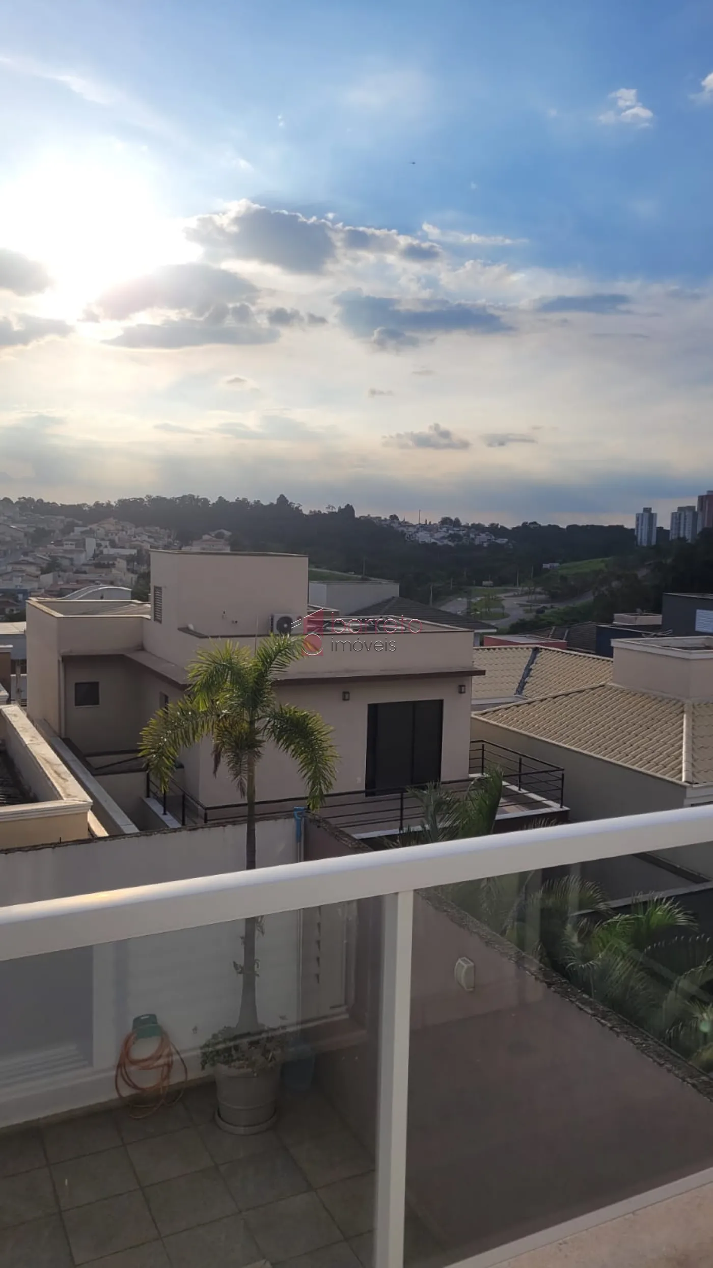 CASA PARA VENDA NO CONDOMÍNIO RESIDENCIAL DOS IPÊS – JUNDIAÍ/SP